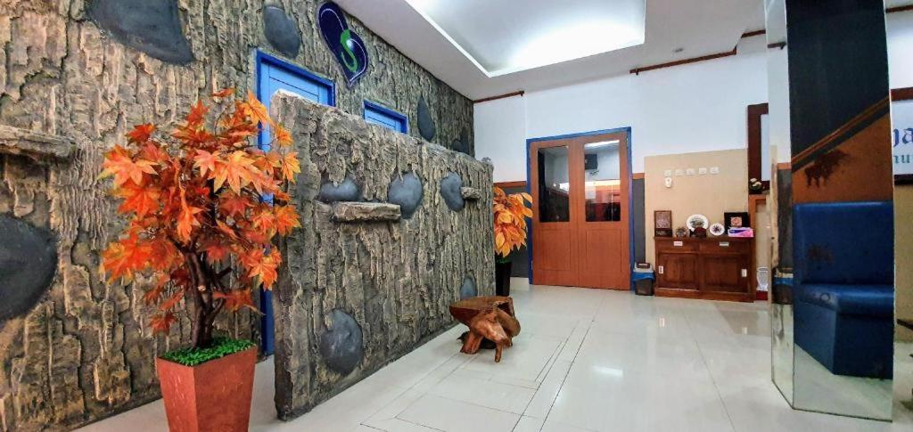 B Shaw Hotel Dżakarta Zewnętrze zdjęcie